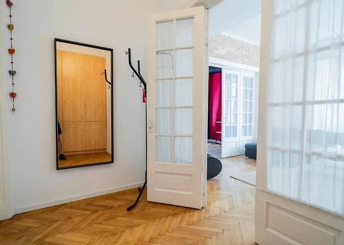 Bright Heart Of Unirii Apartment Bucharest