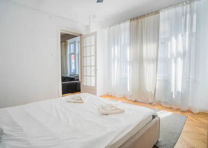 Bright Heart Of Unirii *