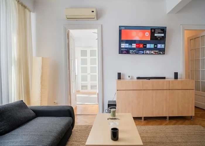 Bright Heart Of Unirii