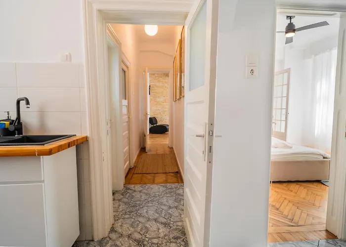 Bright Heart Of Unirii *