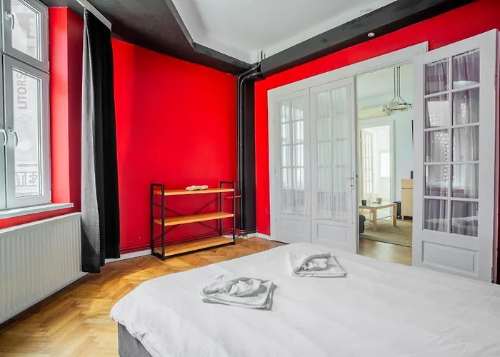 Apartment Bright Heart Of Unirii Bucharest